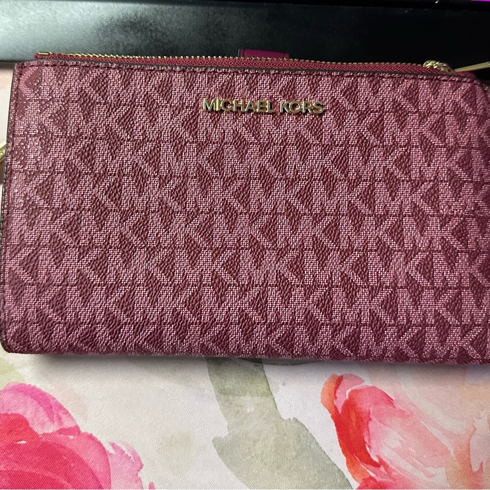 Used Micheal Kors wallet
